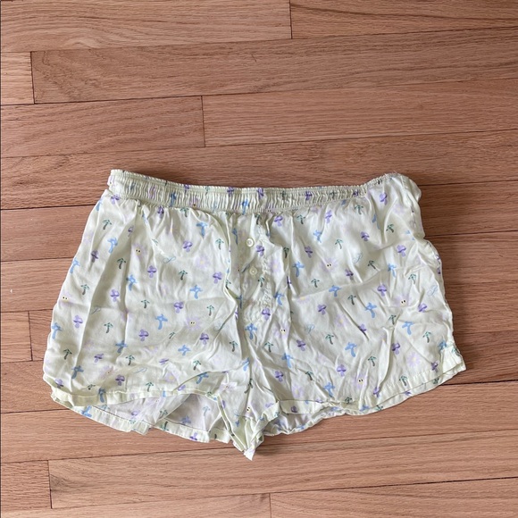 PINK Victoria's Secret Light Green Floral Pajama Shorts - Picture 7 of 7
